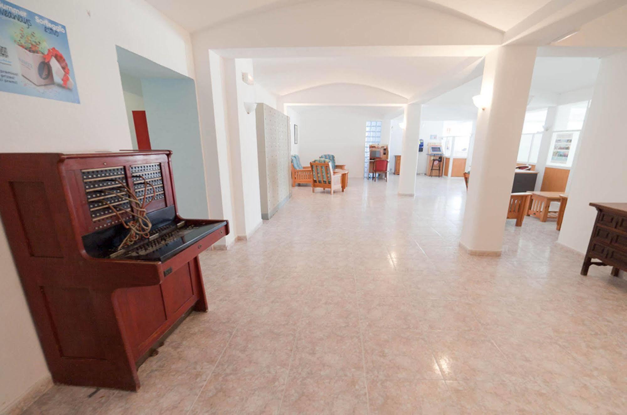 Apartahotel del Mar San Antonio Abad Exterior foto